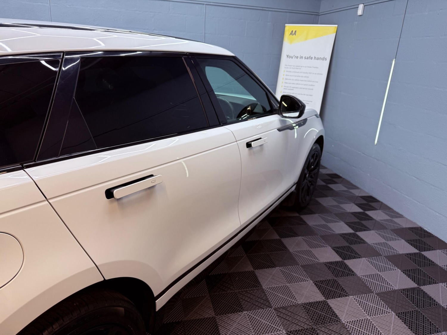 Used Land Rover Range Rover Velar 2018 for sale - 77229220: Photo 57