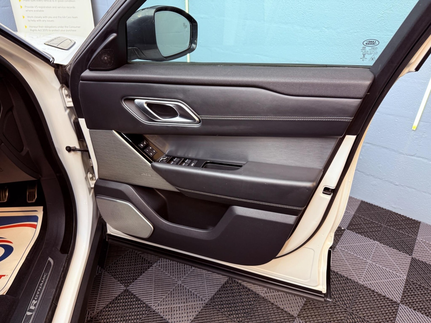 Used Land Rover Range Rover Velar 2018 for sale - 77229220: Photo 62