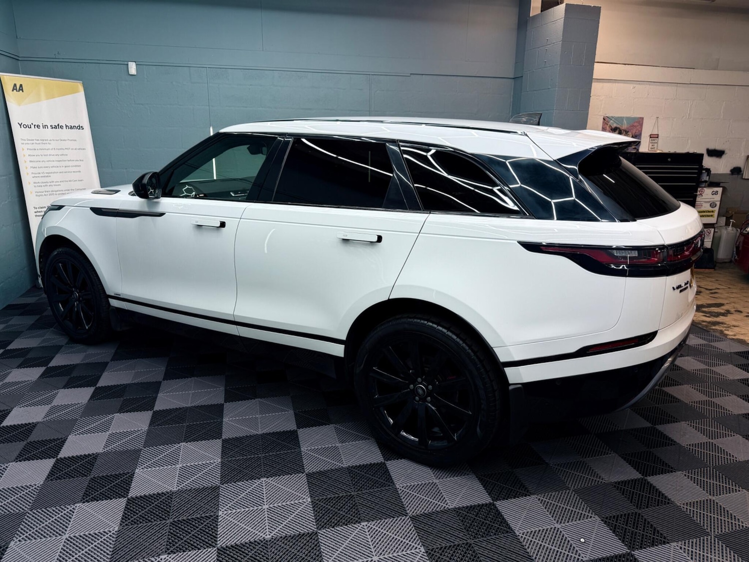 Used Land Rover Range Rover Velar 2018 for sale - 77229220: Photo 69