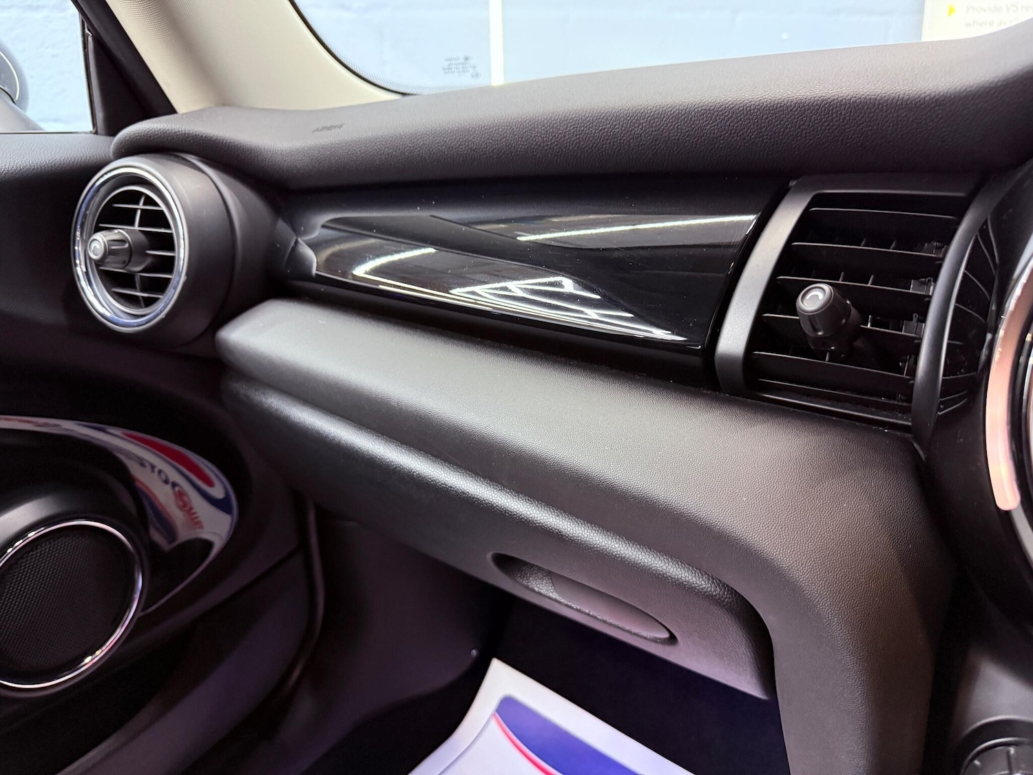 Used MINI Hatch 2016 for sale - 76759293: Photo 12