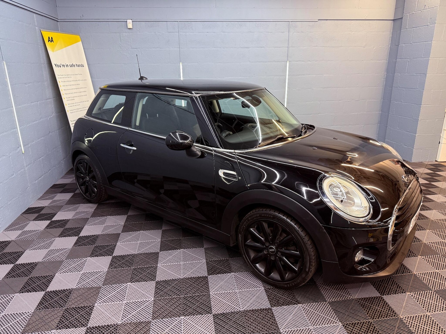 Used MINI Hatch 2016 for sale - 76759293: Photo 3