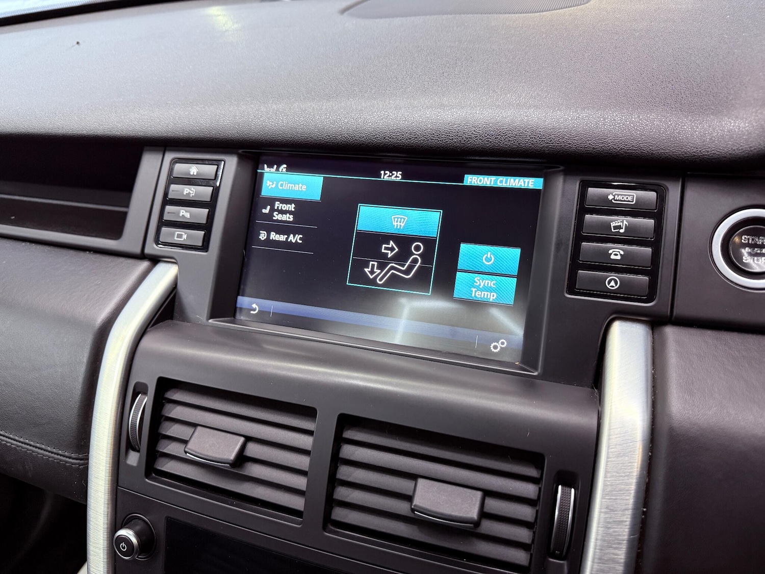 Used Land Rover Discovery Sport 2016 for sale - 76239850: Photo 12