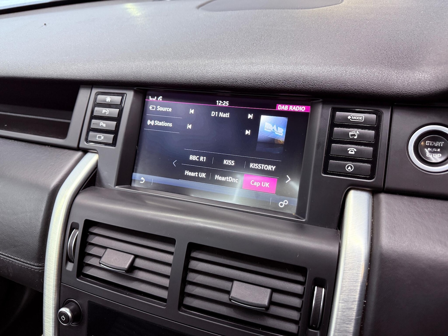 Used Land Rover Discovery Sport 2016 for sale - 76239850: Photo 13