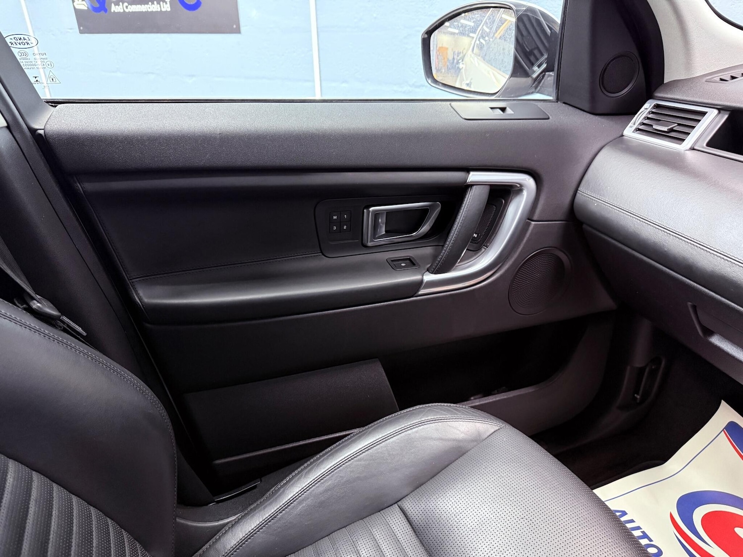 Used Land Rover Discovery Sport 2016 for sale - 76239850: Photo 15