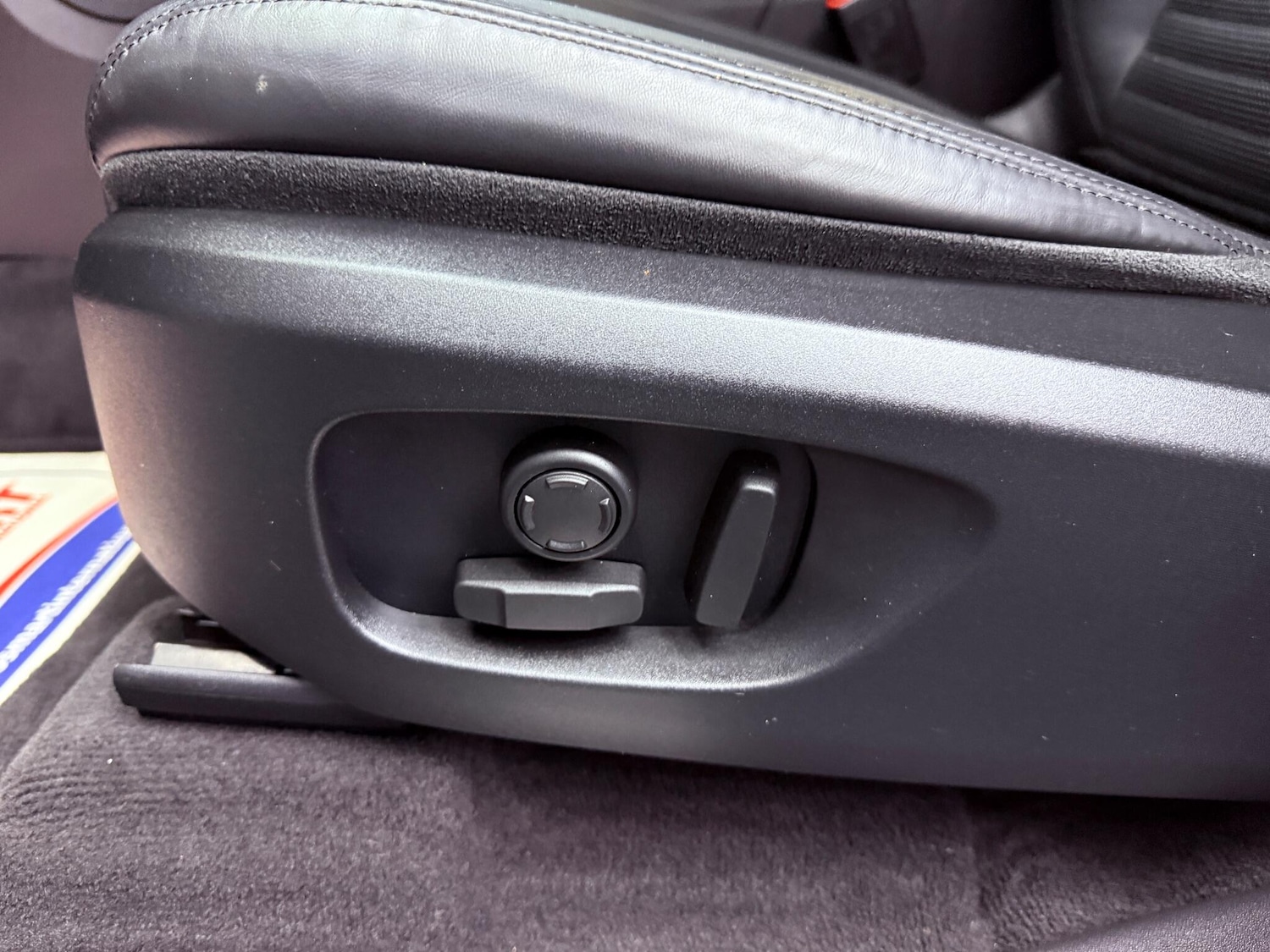 Used Land Rover Discovery Sport 2016 for sale - 76239850: Photo 30