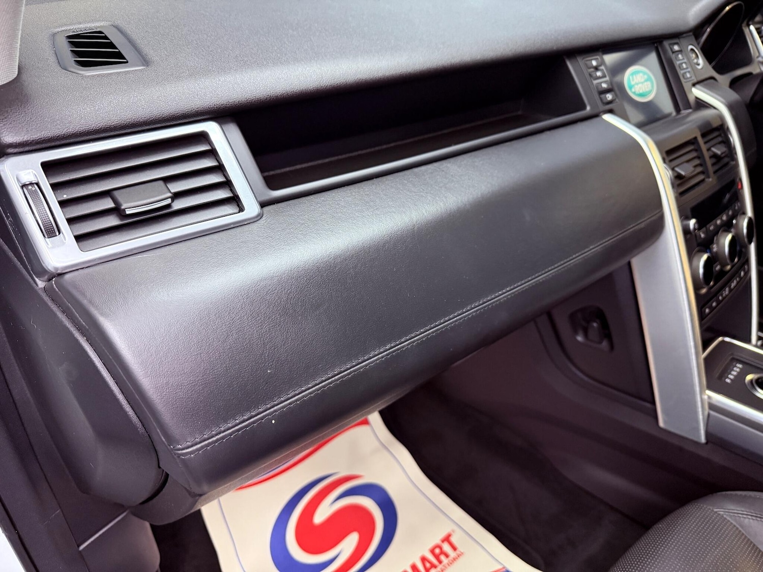 Used Land Rover Discovery Sport 2016 for sale - 76239850: Photo 33