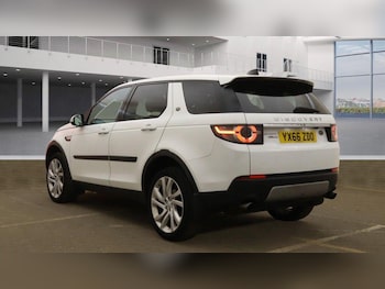 Used Land Rover Discovery Sport 2016 for sale - 76239850: Photo 3