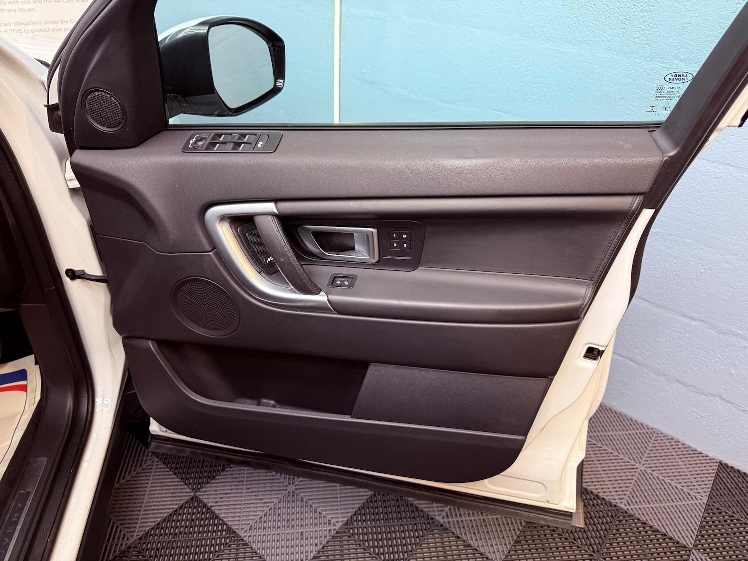 Used Land Rover Discovery Sport 2016 for sale - 76239850: Photo 51