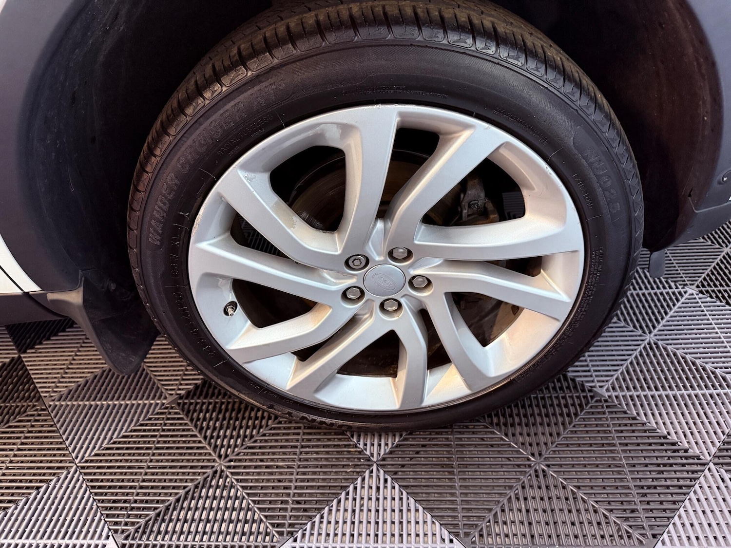 Used Land Rover Discovery Sport 2016 for sale - 76239850: Photo 57