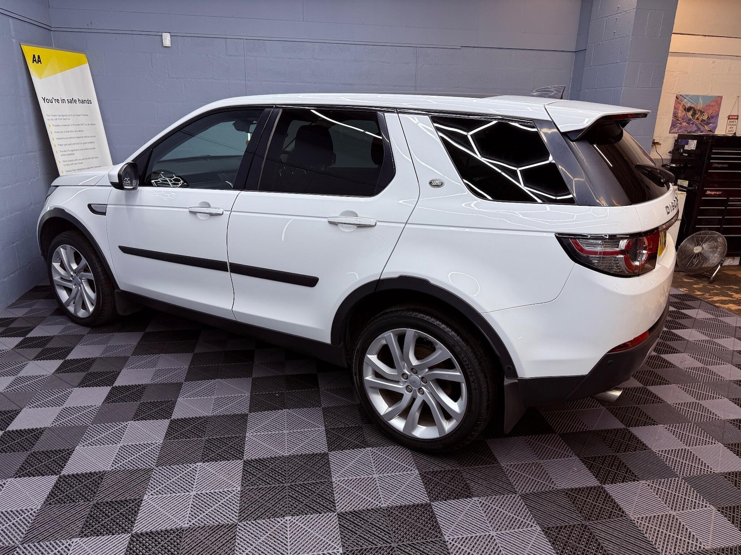 Used Land Rover Discovery Sport 2016 for sale - 76239850: Photo 58