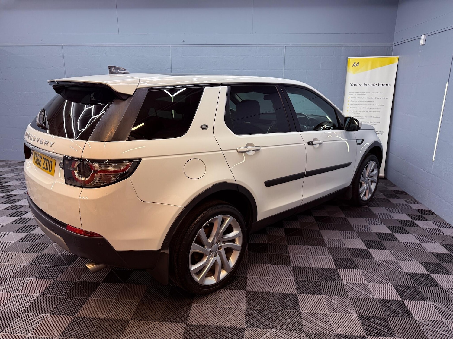 Used Land Rover Discovery Sport 2016 for sale - 76239850: Photo 59