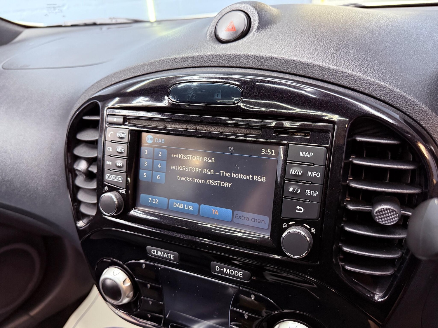 Used Nissan Juke 2015 for sale - 76992618: Photo 15