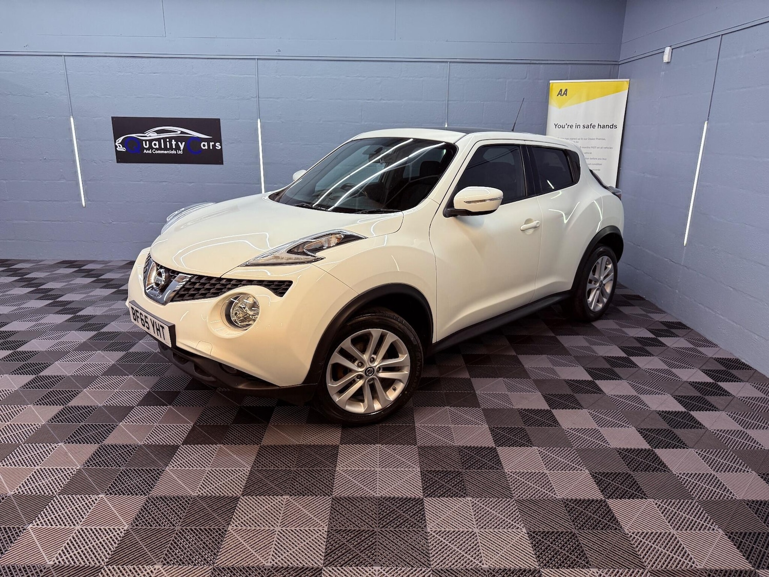 Used Nissan Juke 2015 for sale - 76992618: Photo 2