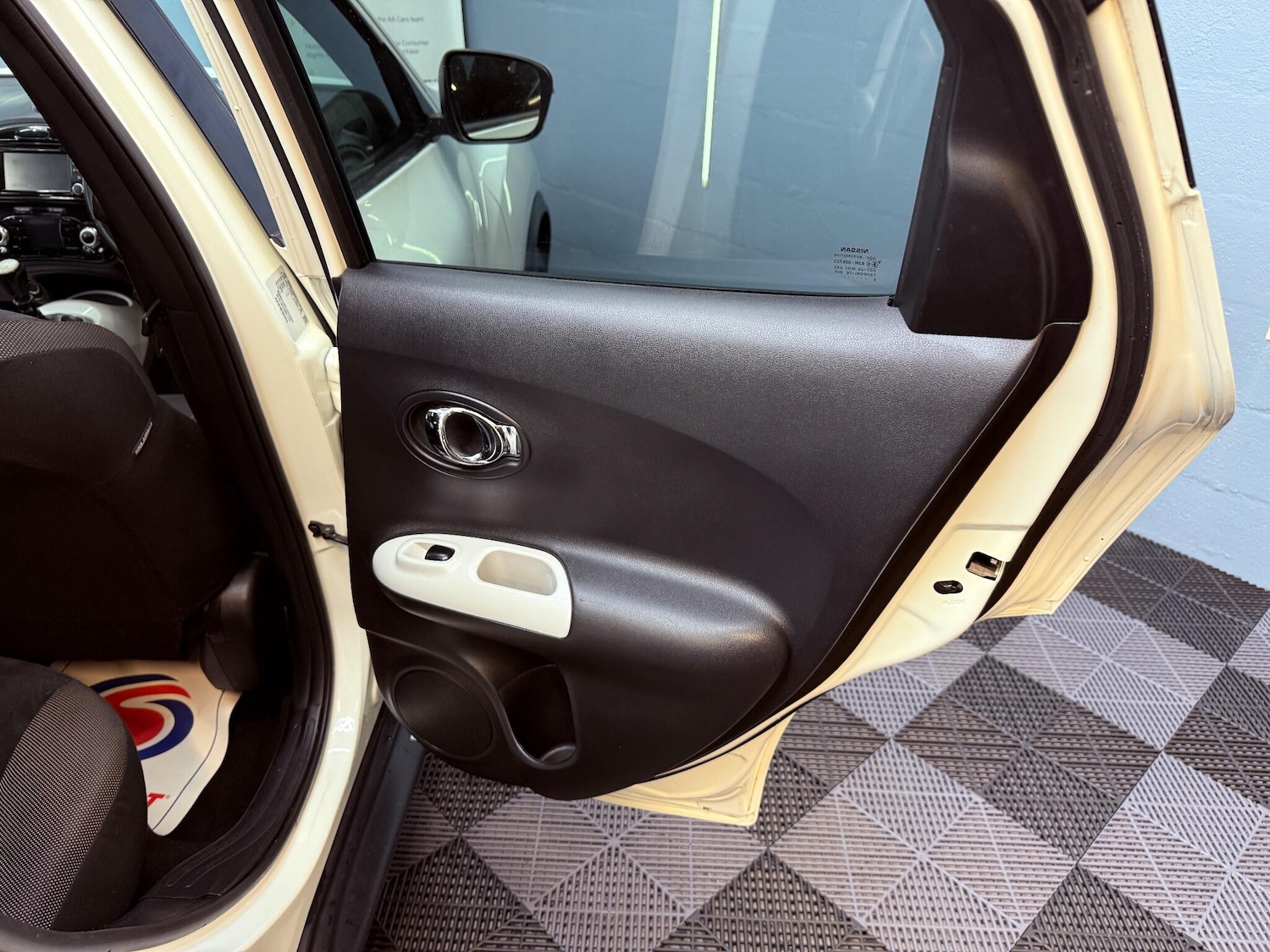 Used Nissan Juke 2015 for sale - 76992618: Photo 38