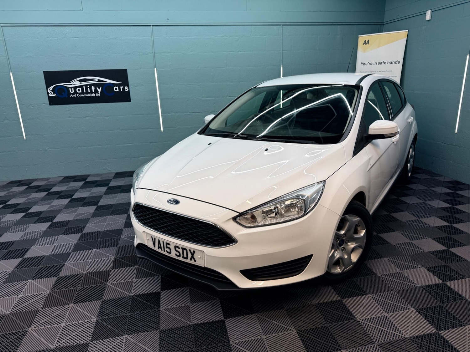 Used Ford Focus 2015 for sale - 77611841: Photo 2