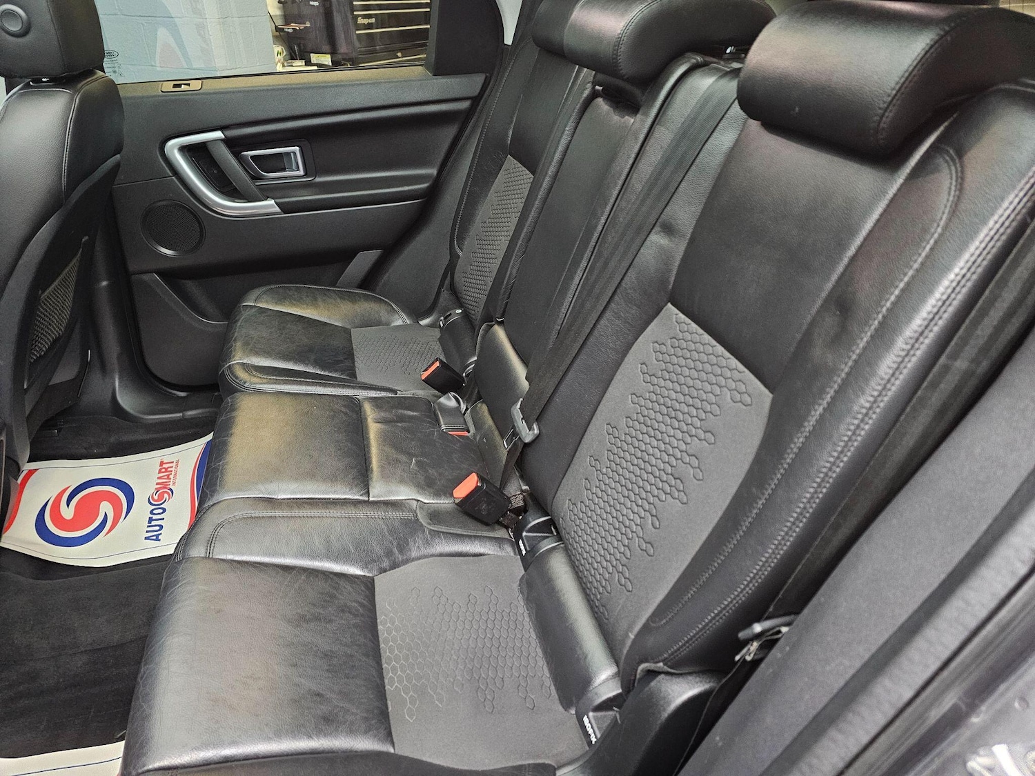 Used Land Rover Discovery Sport 2017 for sale - 75927584: Photo 17