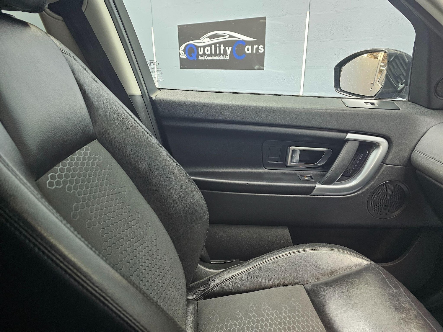 Used Land Rover Discovery Sport 2017 for sale - 75927584: Photo 40