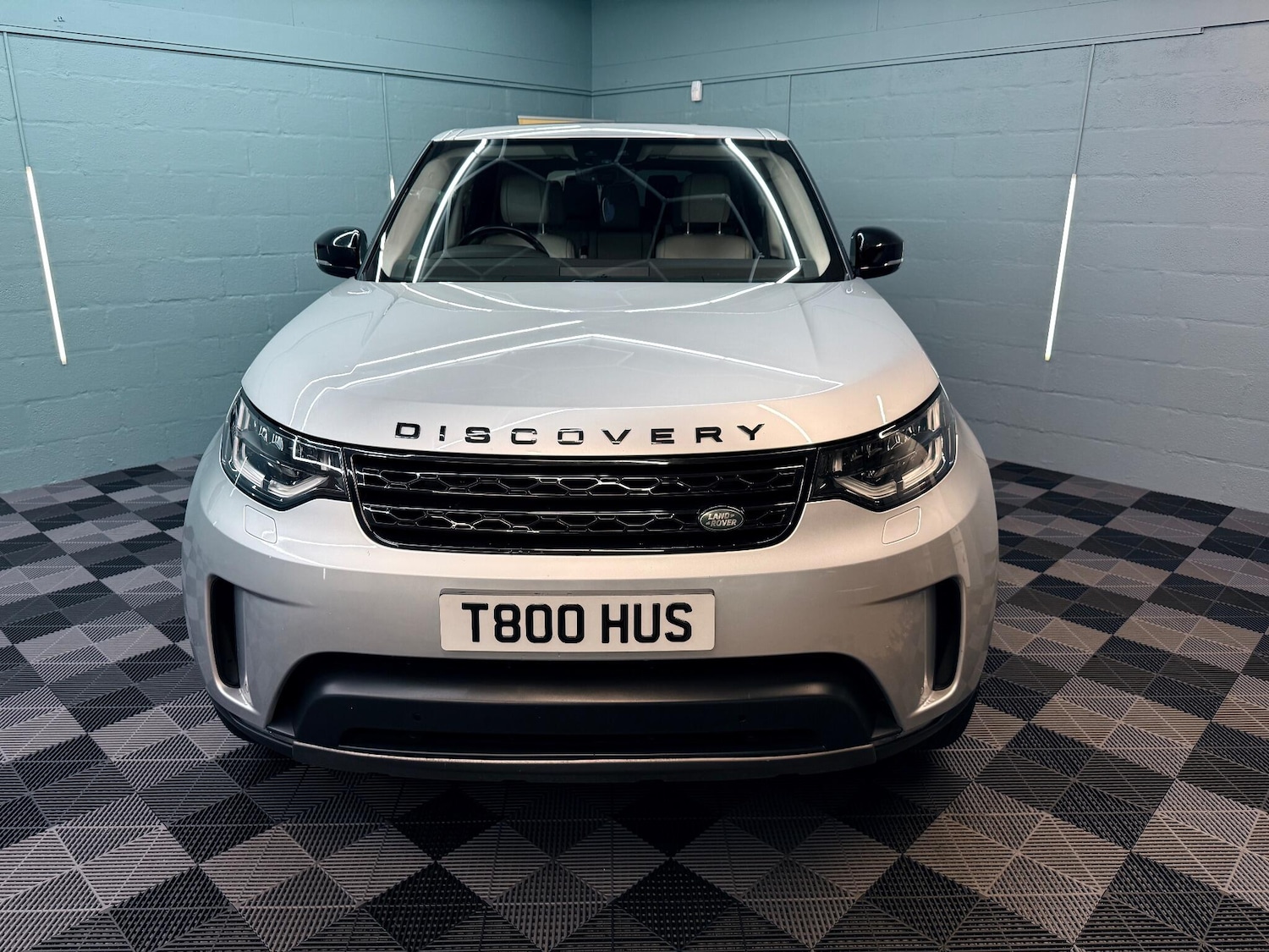 Used Land Rover Discovery 2017 for sale - 76975806: Photo 11