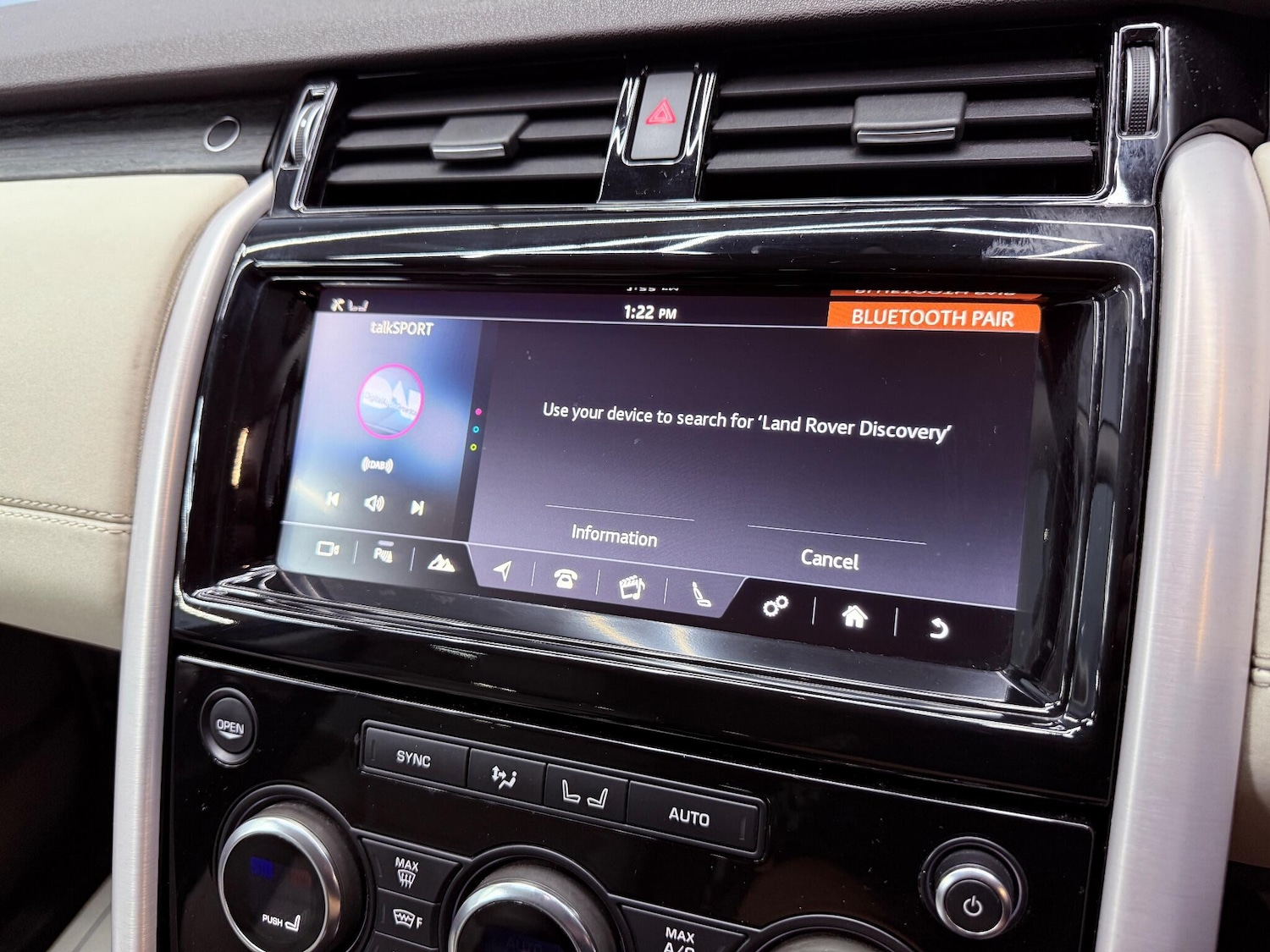 Used Land Rover Discovery 2017 for sale - 76975806: Photo 16