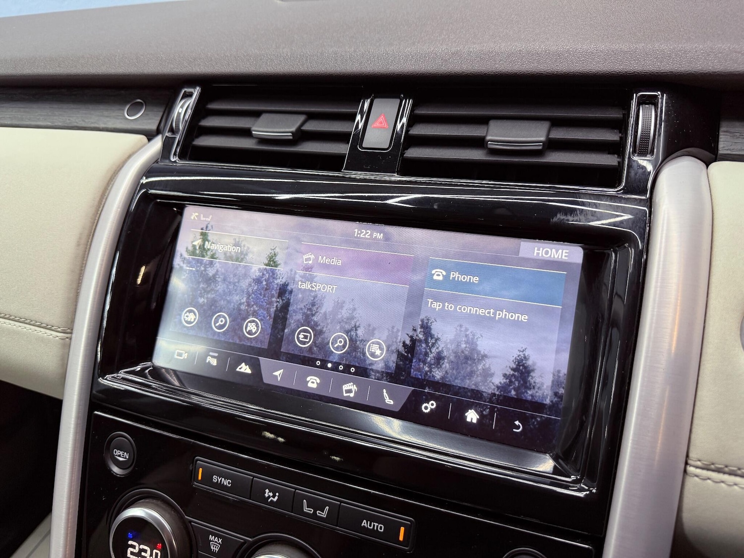 Used Land Rover Discovery 2017 for sale - 76975806: Photo 22