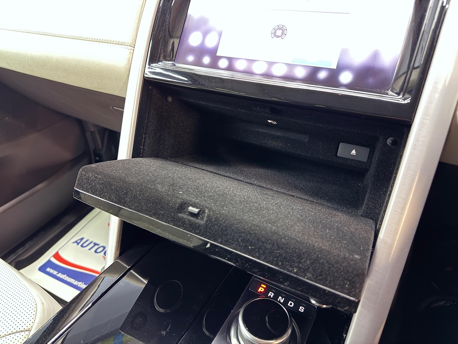 Used Land Rover Discovery 2017 for sale - 76975806: Photo 23