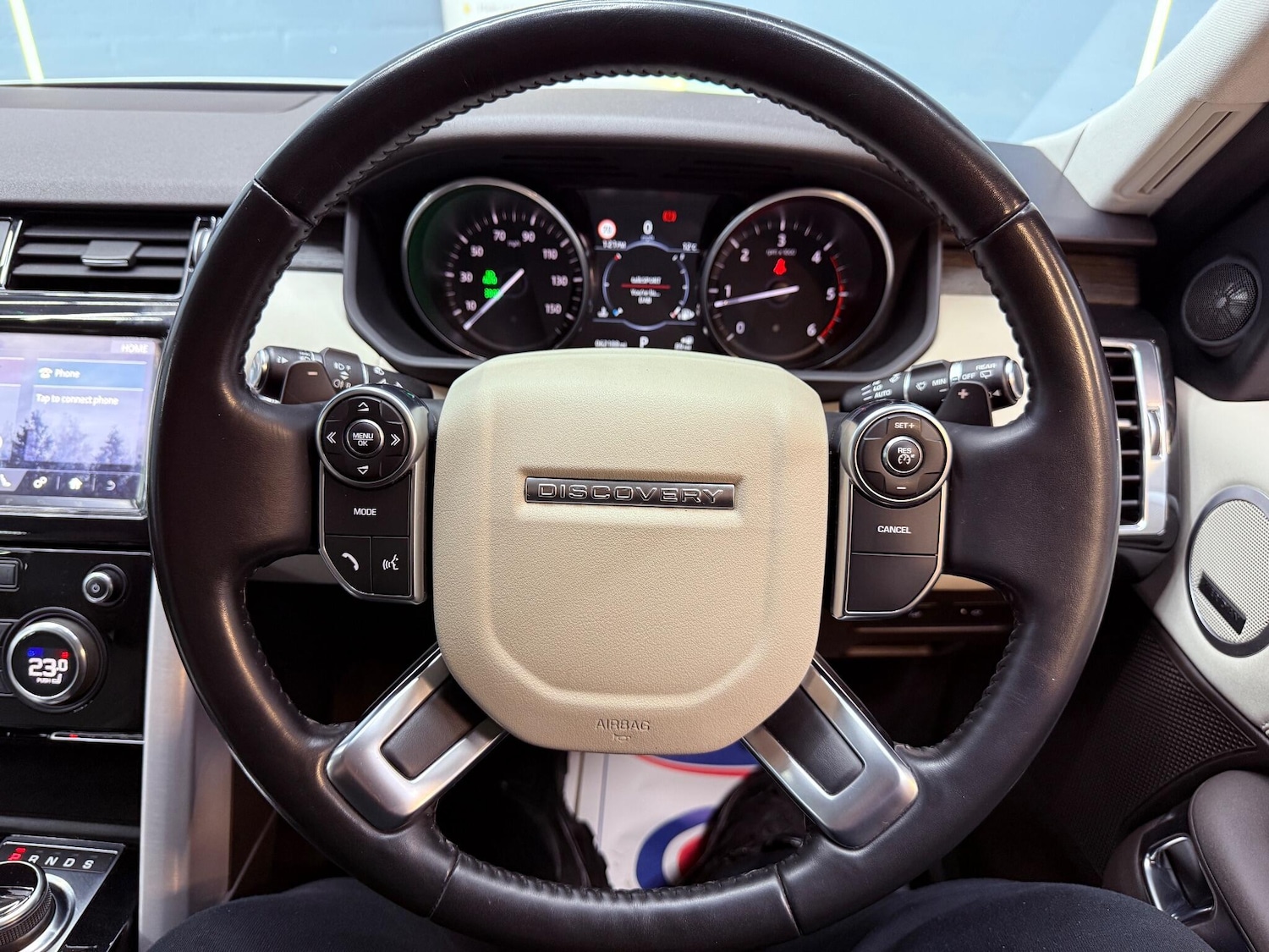 Used Land Rover Discovery 2017 for sale - 76975806: Photo 30