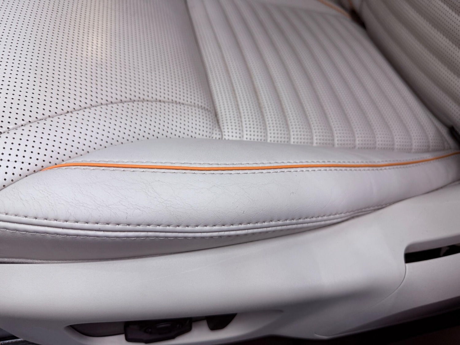 Used Land Rover Discovery 2017 for sale - 76975806: Photo 38