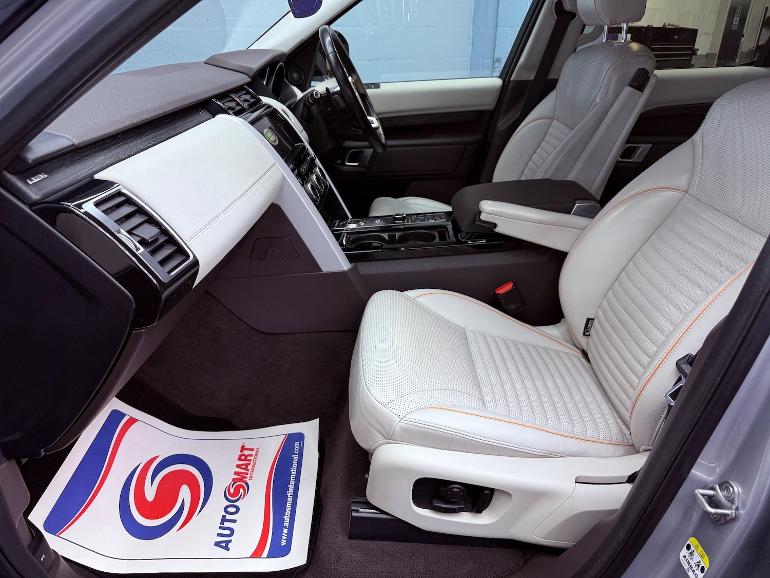 Used Land Rover Discovery 2017 for sale - 76975806: Photo 42