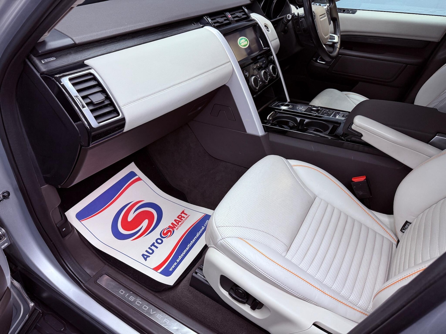 Used Land Rover Discovery 2017 for sale - 76975806: Photo 43