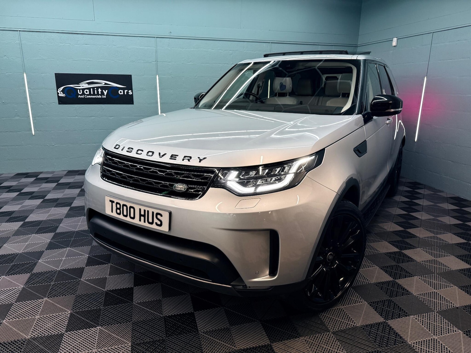 Used Land Rover Discovery 2017 for sale - 76975806: Photo 5