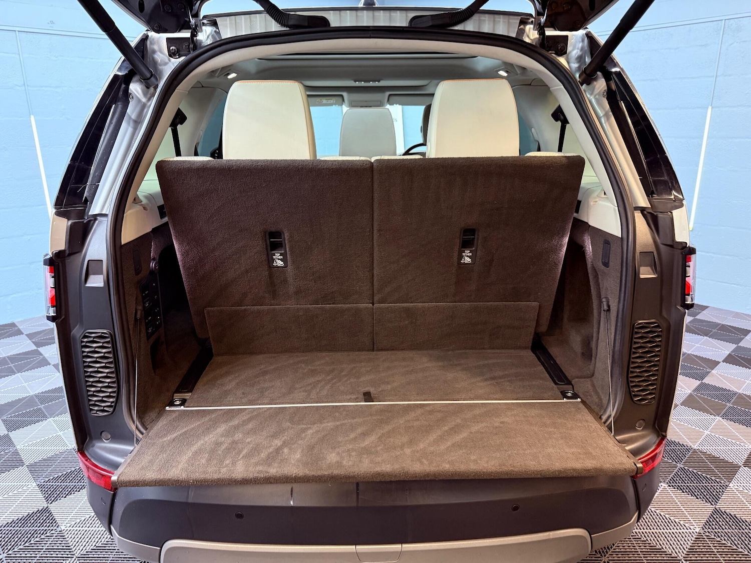 Used Land Rover Discovery 2017 for sale - 76975806: Photo 54