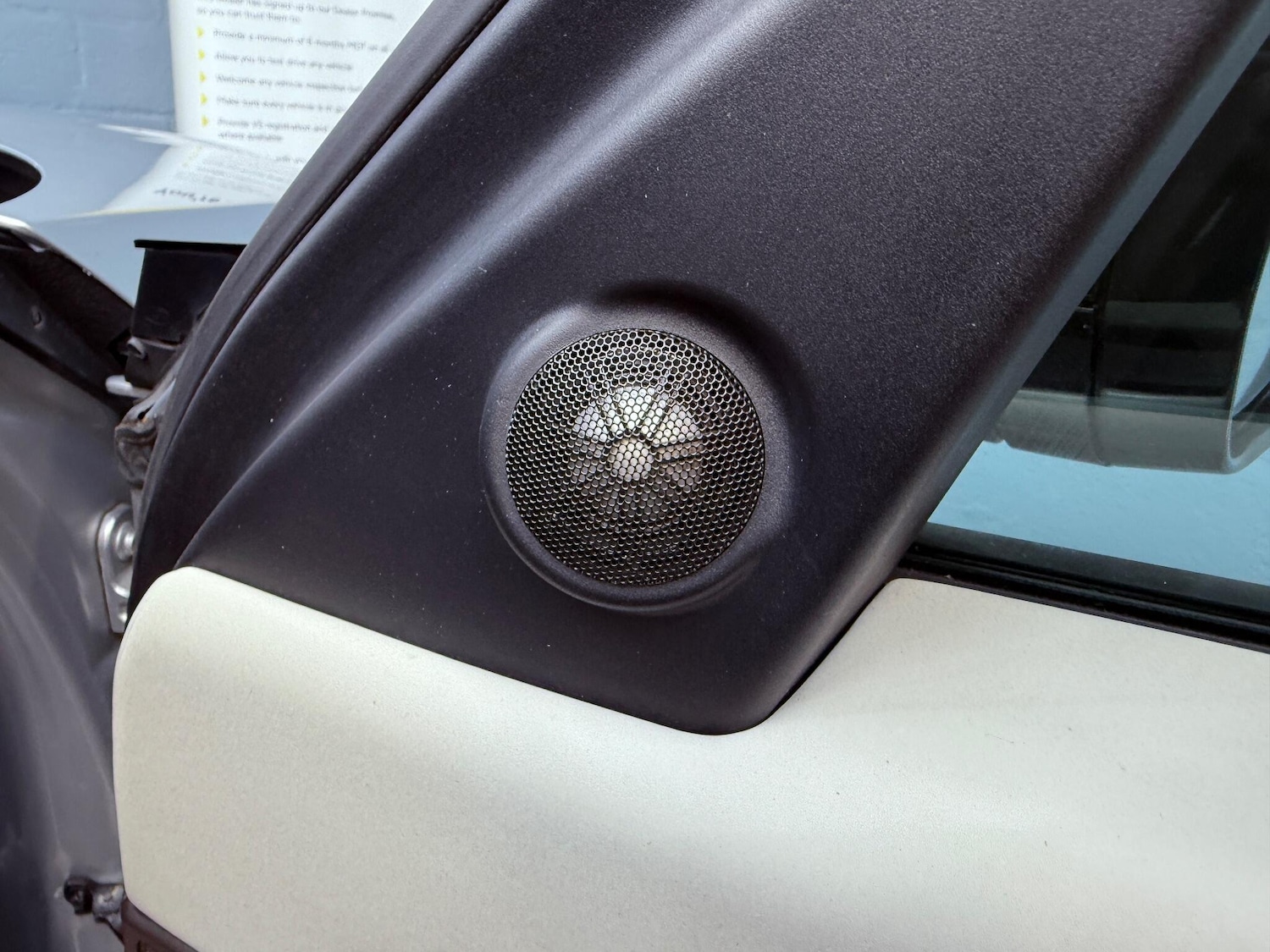 Used Land Rover Discovery 2017 for sale - 76975806: Photo 76