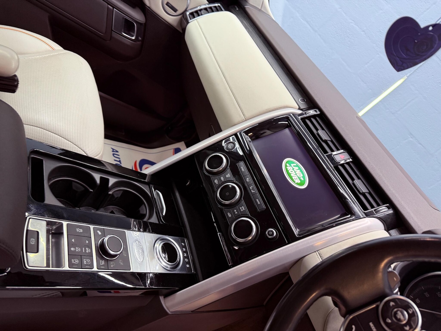 Used Land Rover Discovery 2017 for sale - 76975806: Photo 82