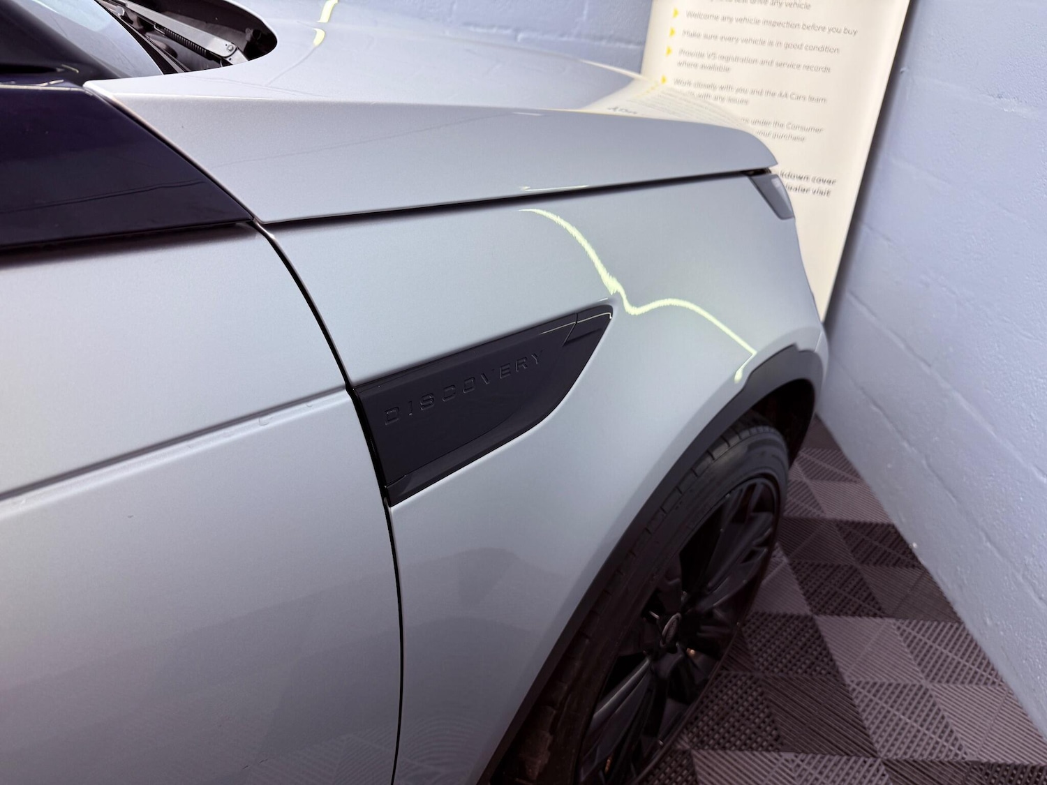 Used Land Rover Discovery 2017 for sale - 76975806: Photo 85