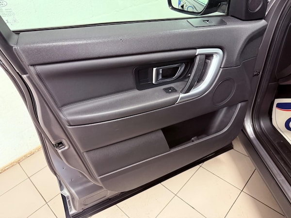 Used Land Rover Discovery Sport 2018 for sale - 76327209: Photo 30