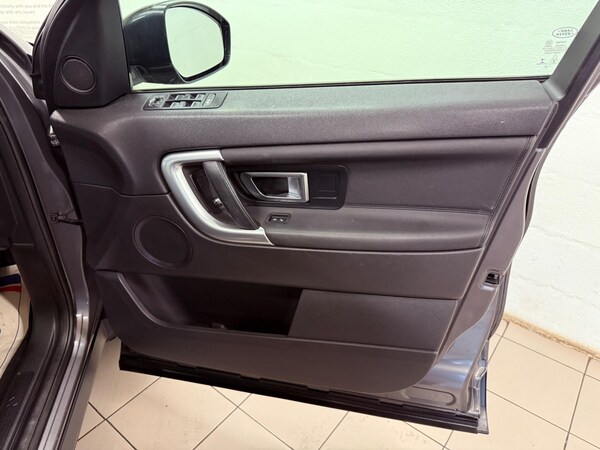 Used Land Rover Discovery Sport 2018 for sale - 76327209: Photo 36