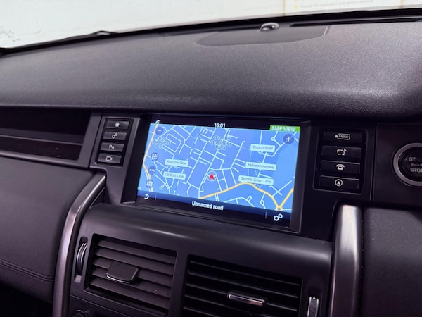 Used Land Rover Discovery Sport 2018 for sale - 76327209: Photo 42