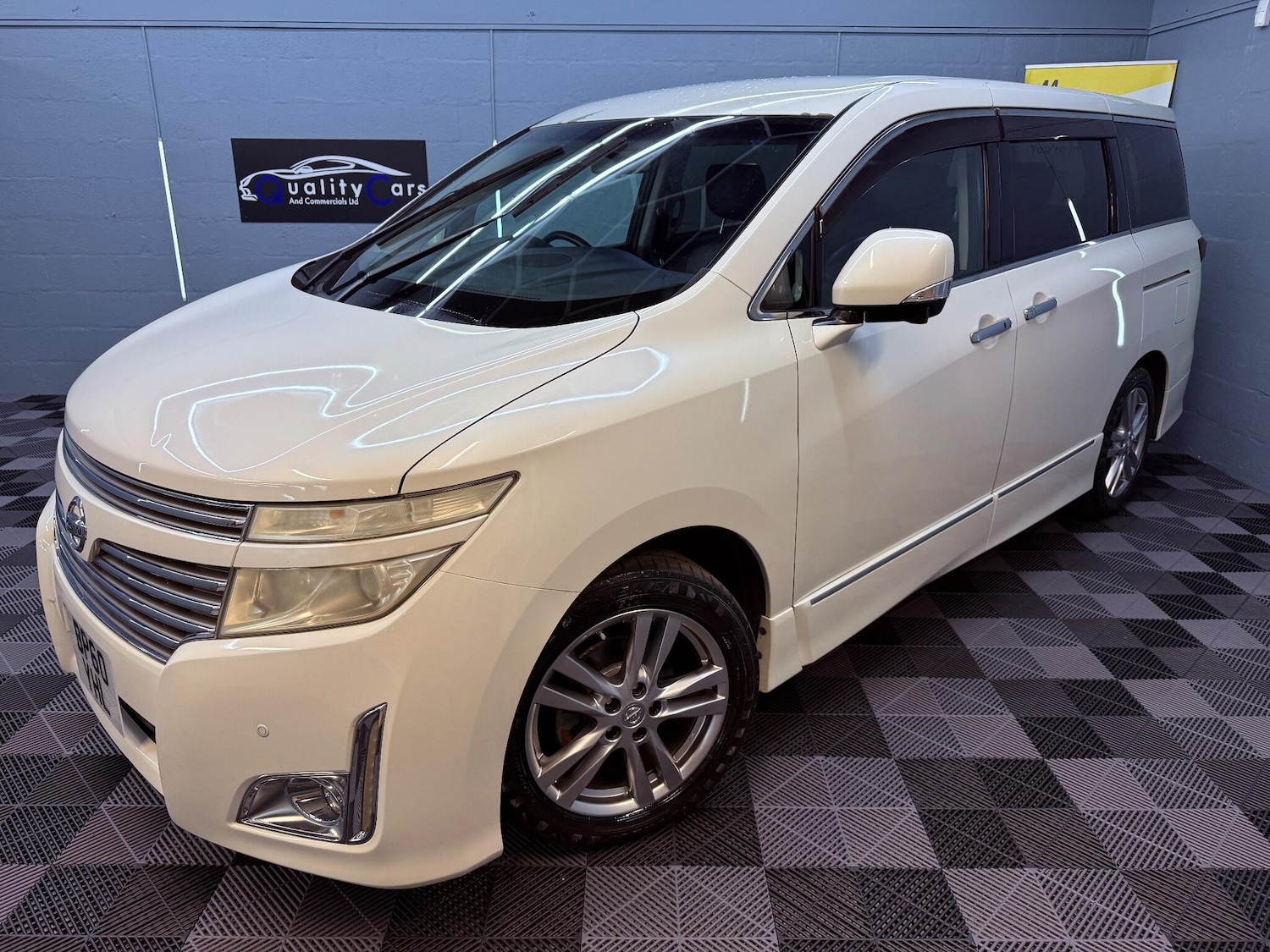 Used Nissan Elgrand 2023 for sale - 76059947: Photo 1