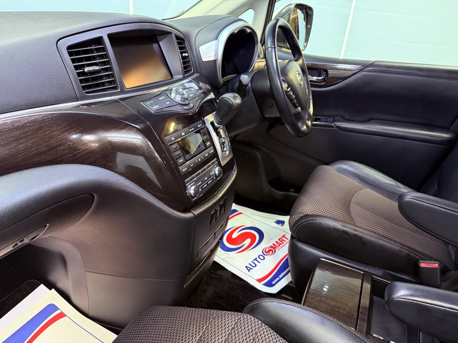 Used Nissan Elgrand 2023 for sale - 76059947: Photo 22