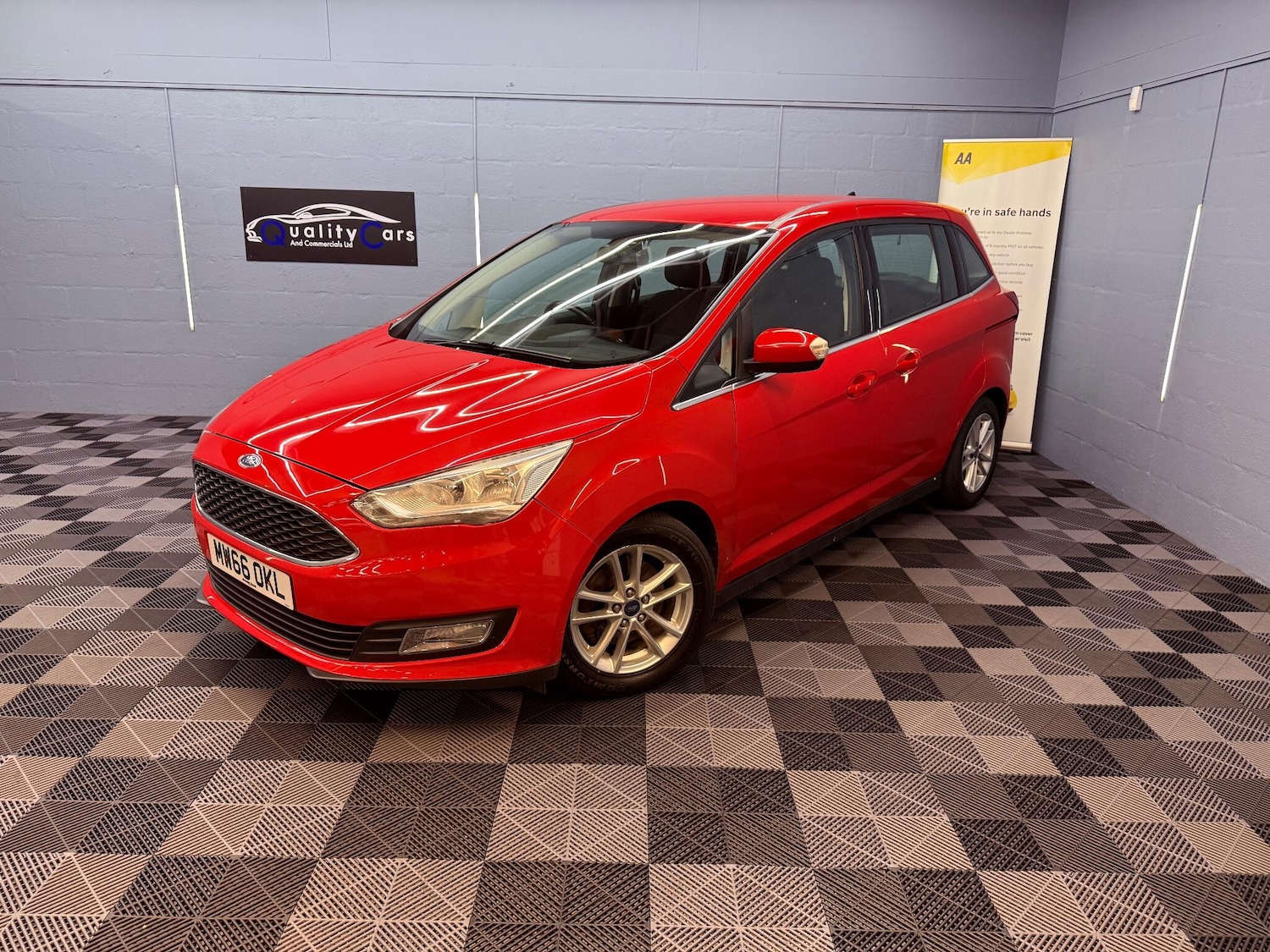 Used Ford Grand C-Max 2016 for sale - 76377880: Photo 2