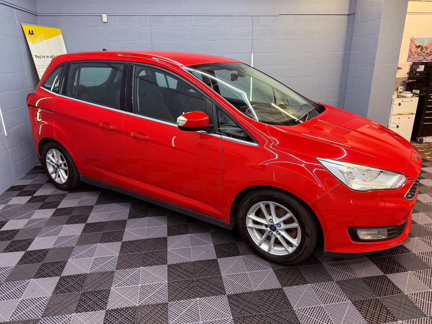 Used Ford Grand C-Max 2016 for sale - 76377880: Photo 3