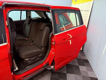 Used Ford Grand C-Max 2016 for sale - 76377880: Photo