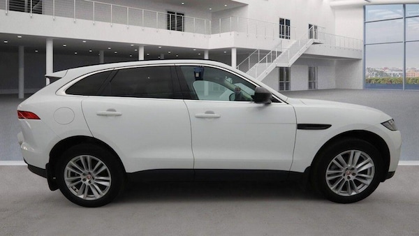 Used Jaguar F-Pace 2017 for sale - 76226295: Photo 5