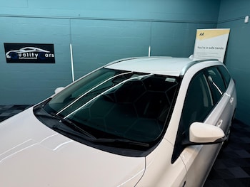 Used Toyota Auris 2018 for sale - 77175401: Photo