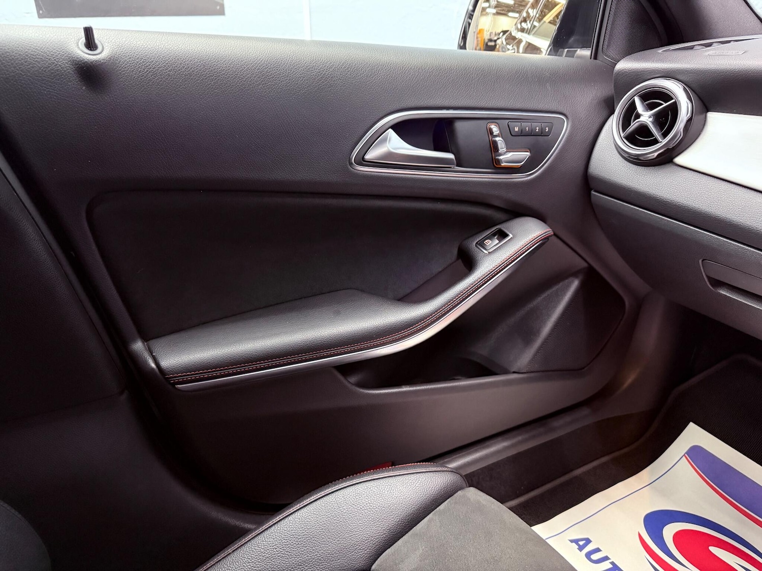 Used Mercedes-Benz GLA 2018 for sale - 76780640: Photo 21