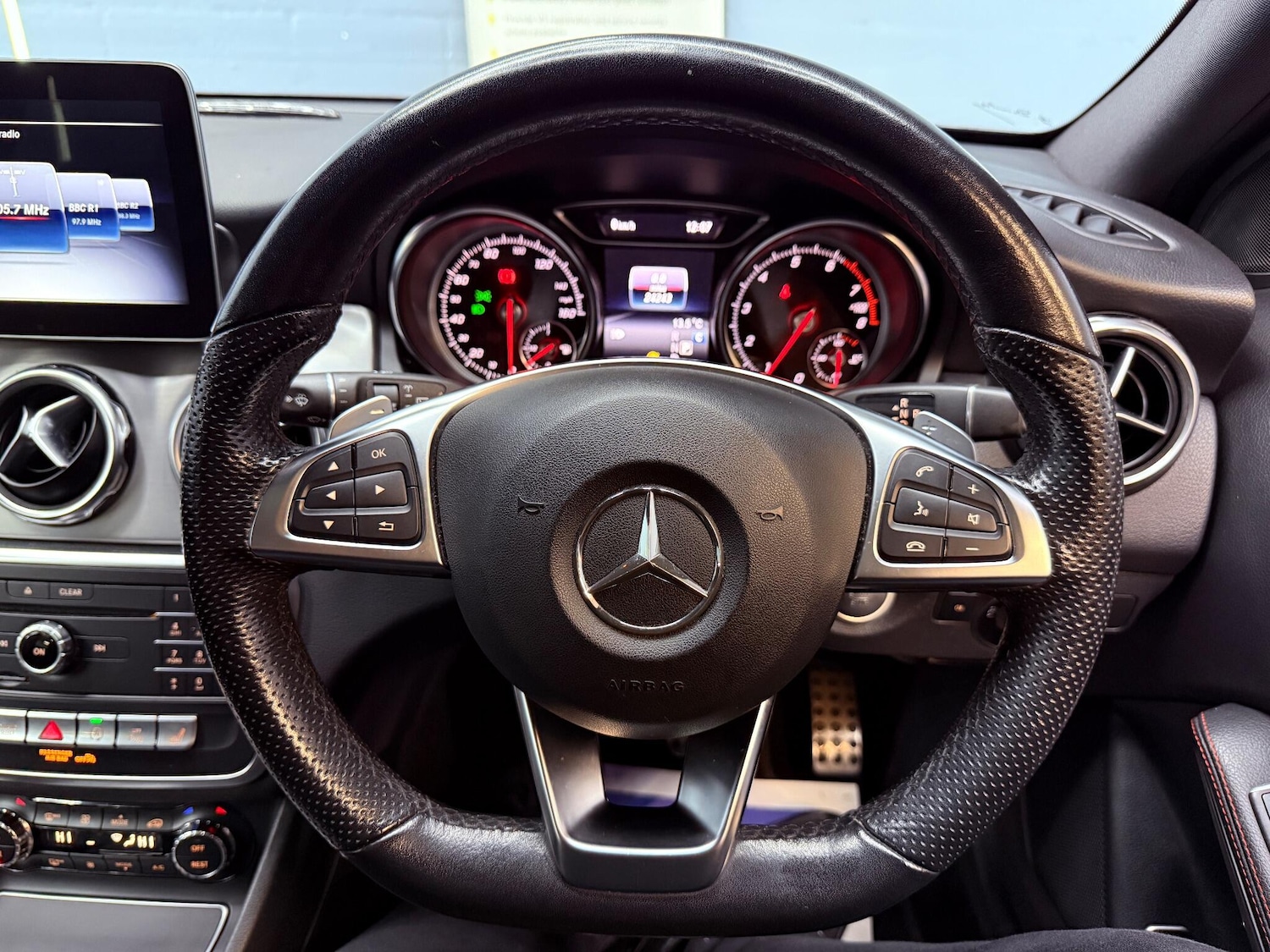 Used Mercedes-Benz GLA 2018 for sale - 76780640: Photo 31