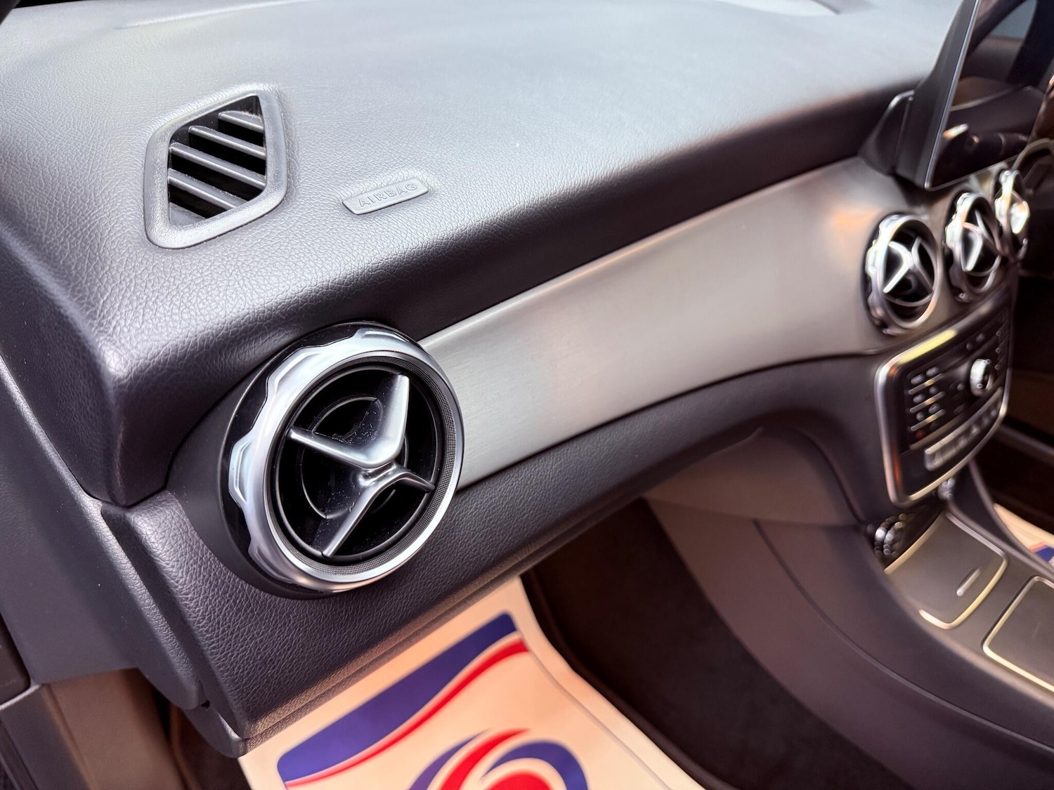 Used Mercedes-Benz GLA 2018 for sale - 76780640: Photo 37