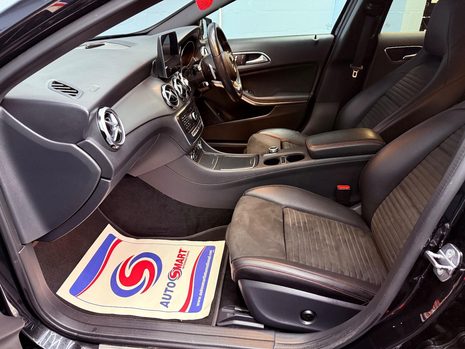 Used Mercedes-Benz GLA 2018 for sale - 76780640: Photo 38