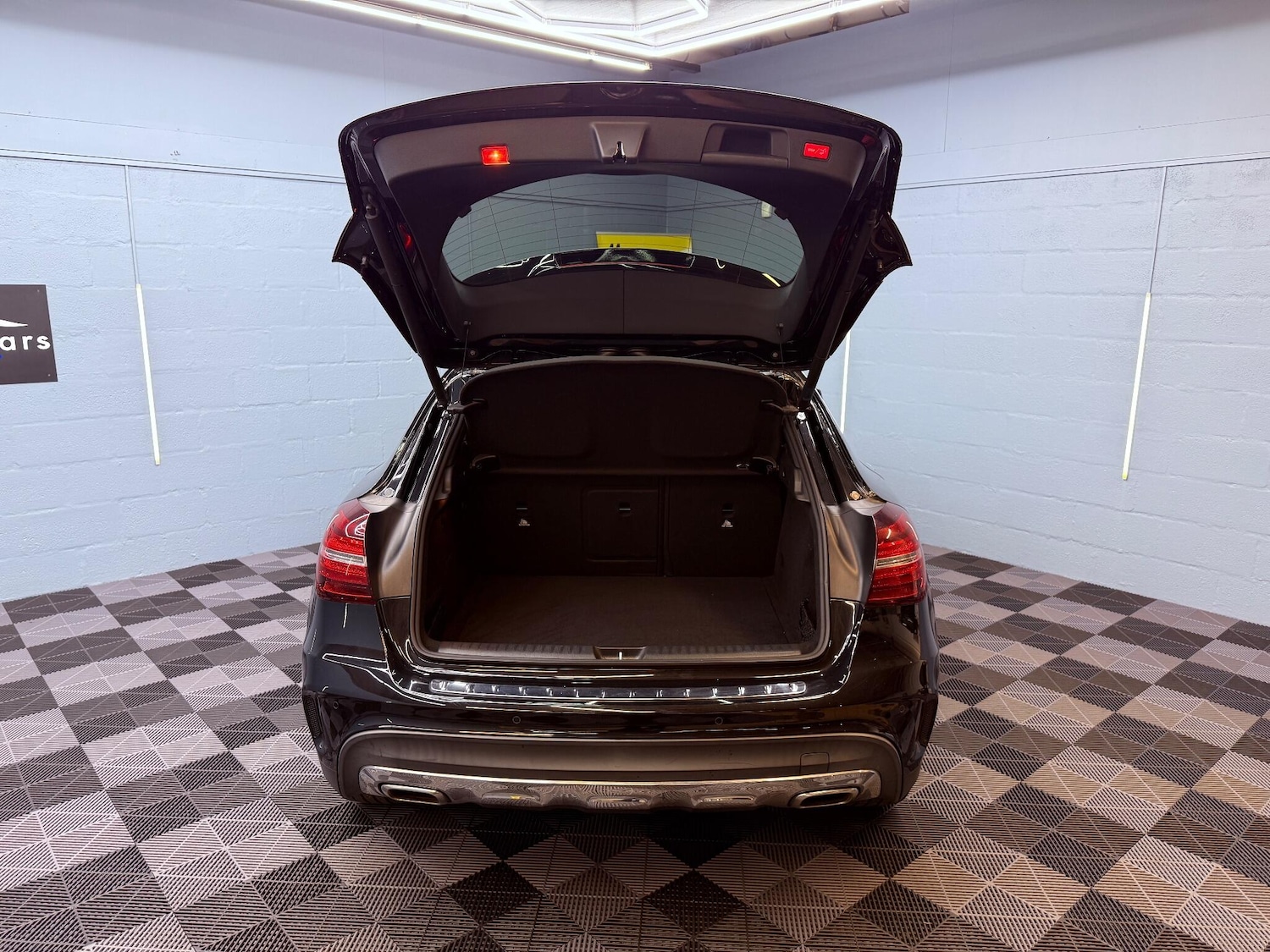 Used Mercedes-Benz GLA 2018 for sale - 76780640: Photo 47