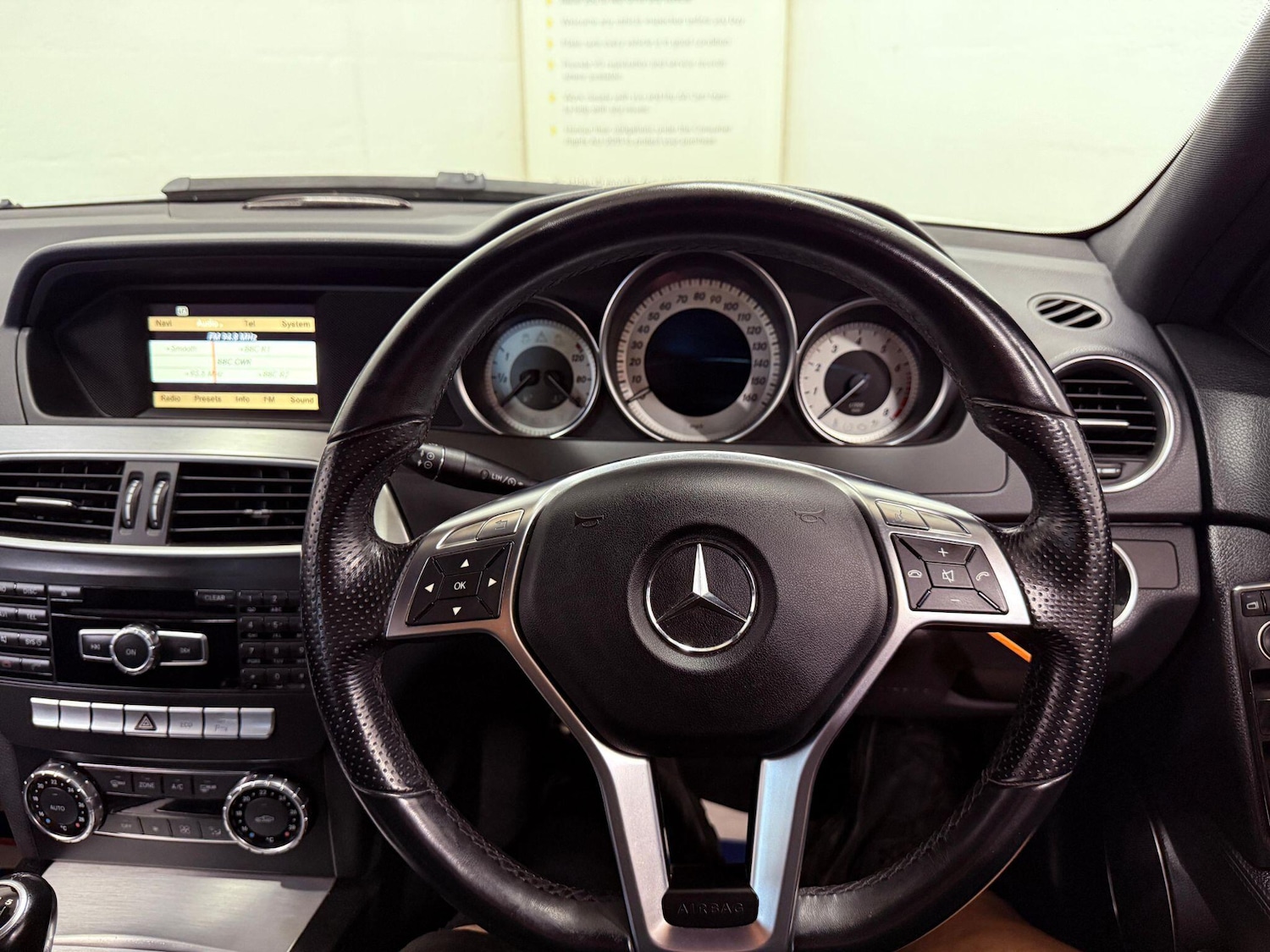 Used Mercedes-Benz C Class 2012 for sale - 76990690: Photo 32